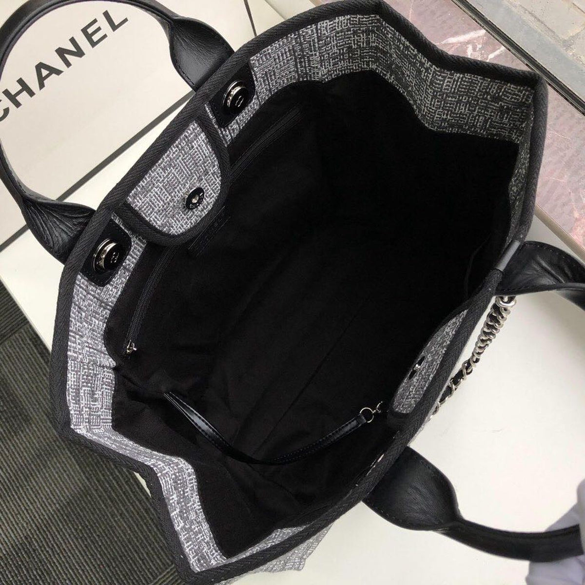 Chanel Deauville Tote 38cm Raffia Canvas Bag Fall/Winter Collection, Black/White