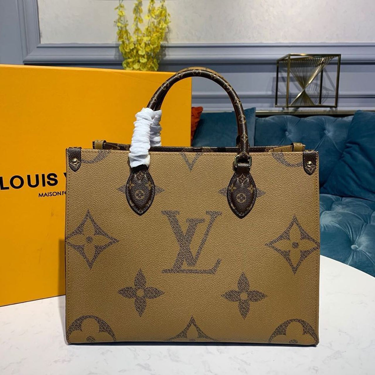 Louis Vuitton OnTheGo Bag 34cm Monogram Giant/Monogram Reverse Canvas Spring/Summer Collection M44577, Brown/Tan