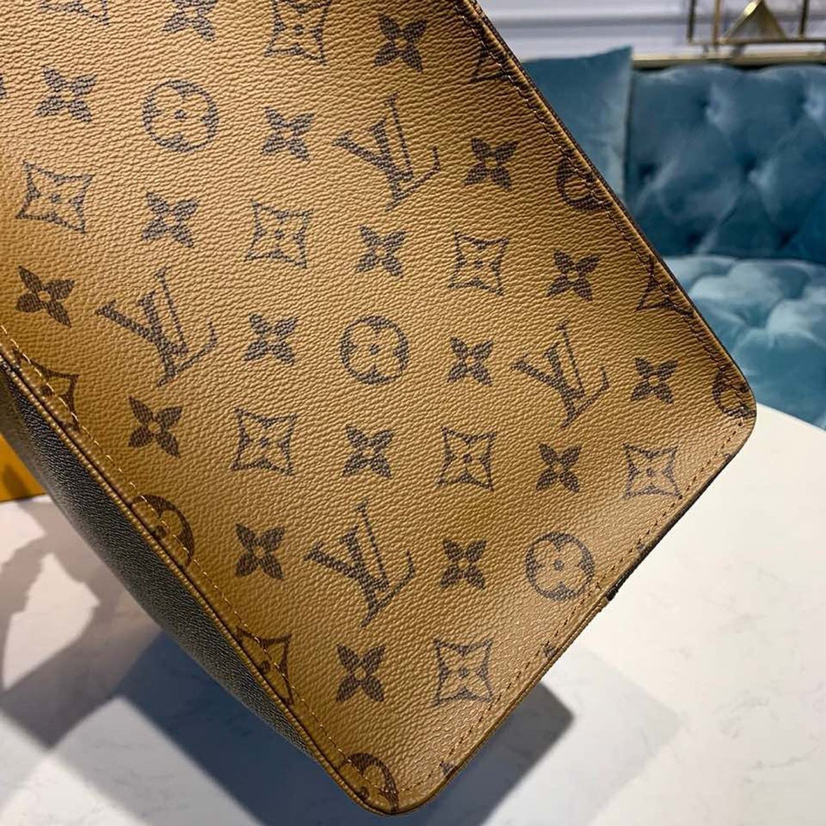Louis Vuitton OnTheGo Bag 34cm Monogram Giant/Monogram Reverse Canvas Spring/Summer Collection M44577, Brown/Tan