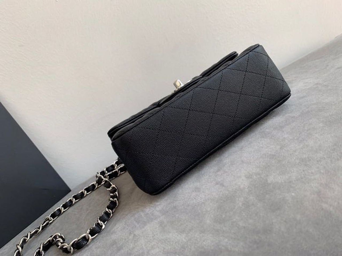Chanel Classic Flap Bag 20cm Silver Hardware Caviar Leather Spring/Summer Collection Black