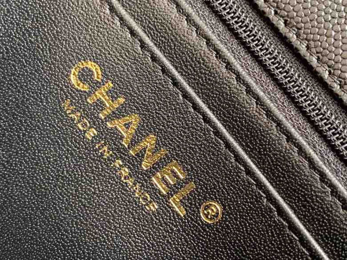 Chanel Classic Flap Bag 20cm Gold Hardware Caviar Leather Spring/Summer Collection Black