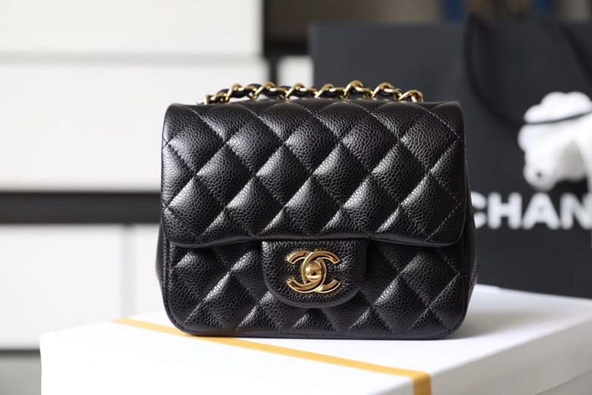 Chanel Classic Mini Flap Bag 18cm Caviar Leather Gold Hardware Black