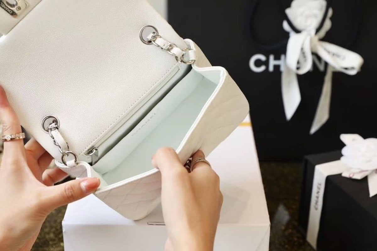 Chanel Classic Mini Flap Bag 17cm Silver Hardware Caviar Leather Spring/Summer Collection White