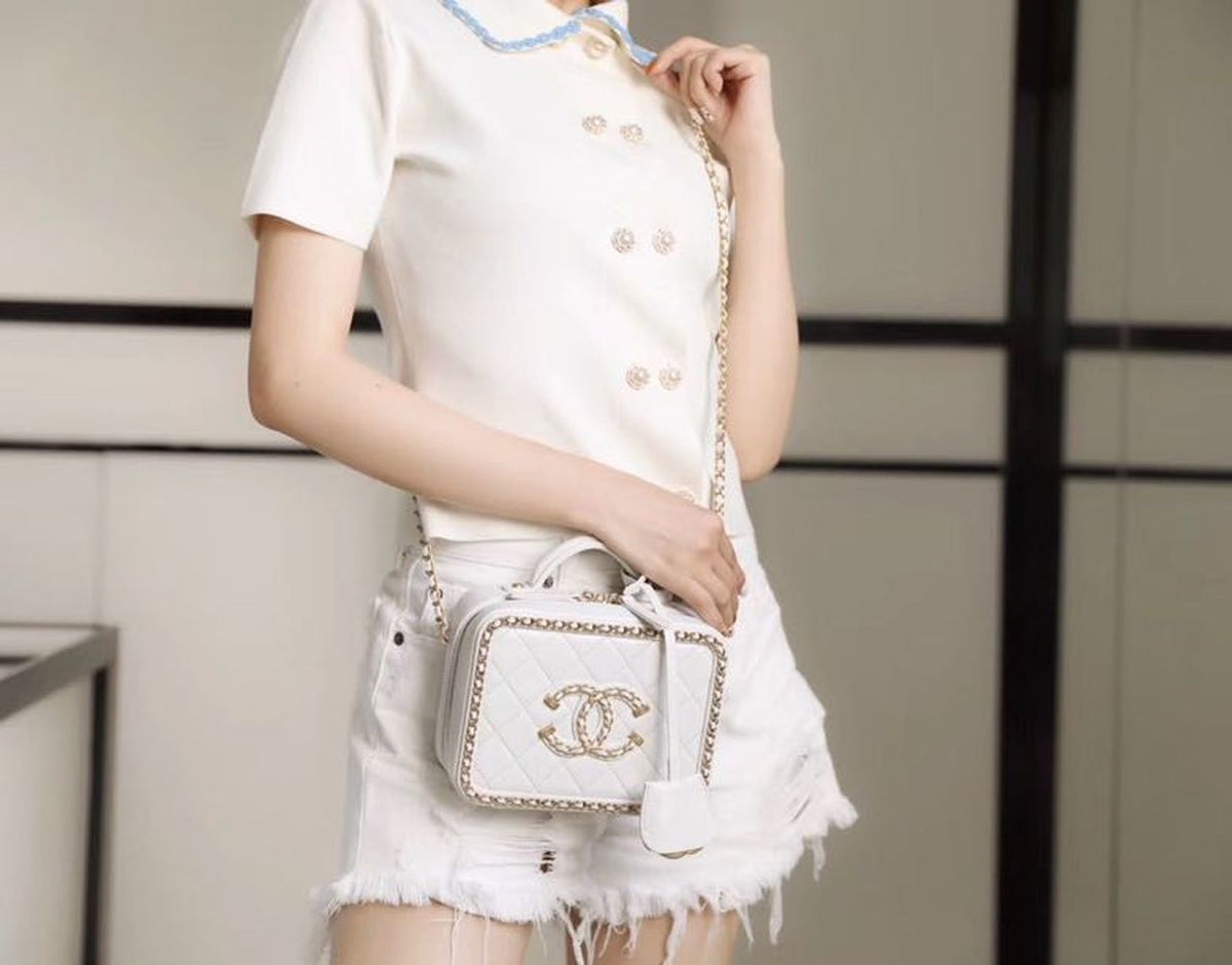 Chanel Chain Around CC Filigree Vanity Bag 18cm Caviar Leather Gold Hardware Spring/Summer Collection White