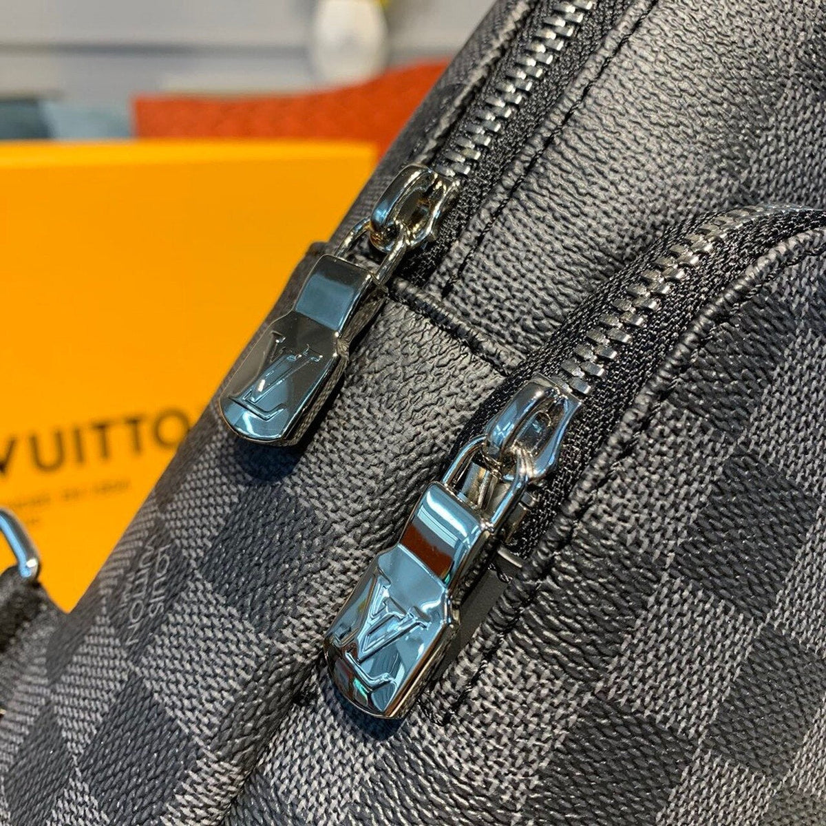 Louis Vuitton Avenue Sling Bag 32cm Damier Graphite Canvas M41719 Black
