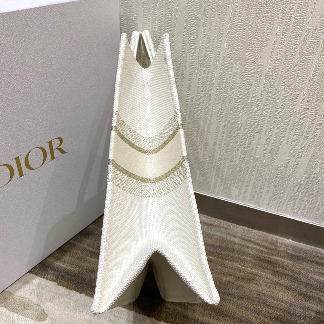 Christian Dior Medium Book Tote 42cm