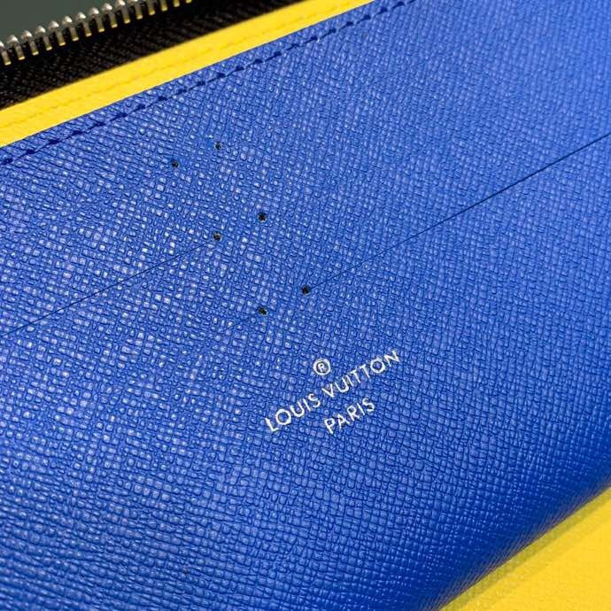 Louis Vuitton Pochette Voyage 21cm Black