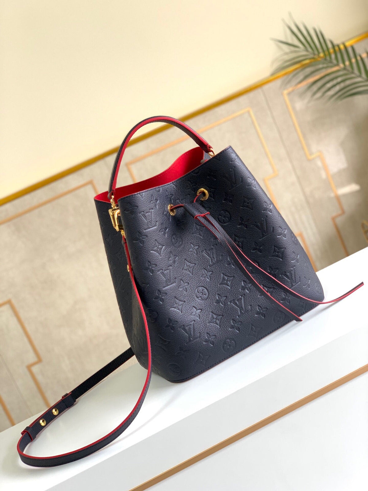 Louis Vuitton Crossbody Bags 26cm Navy blue