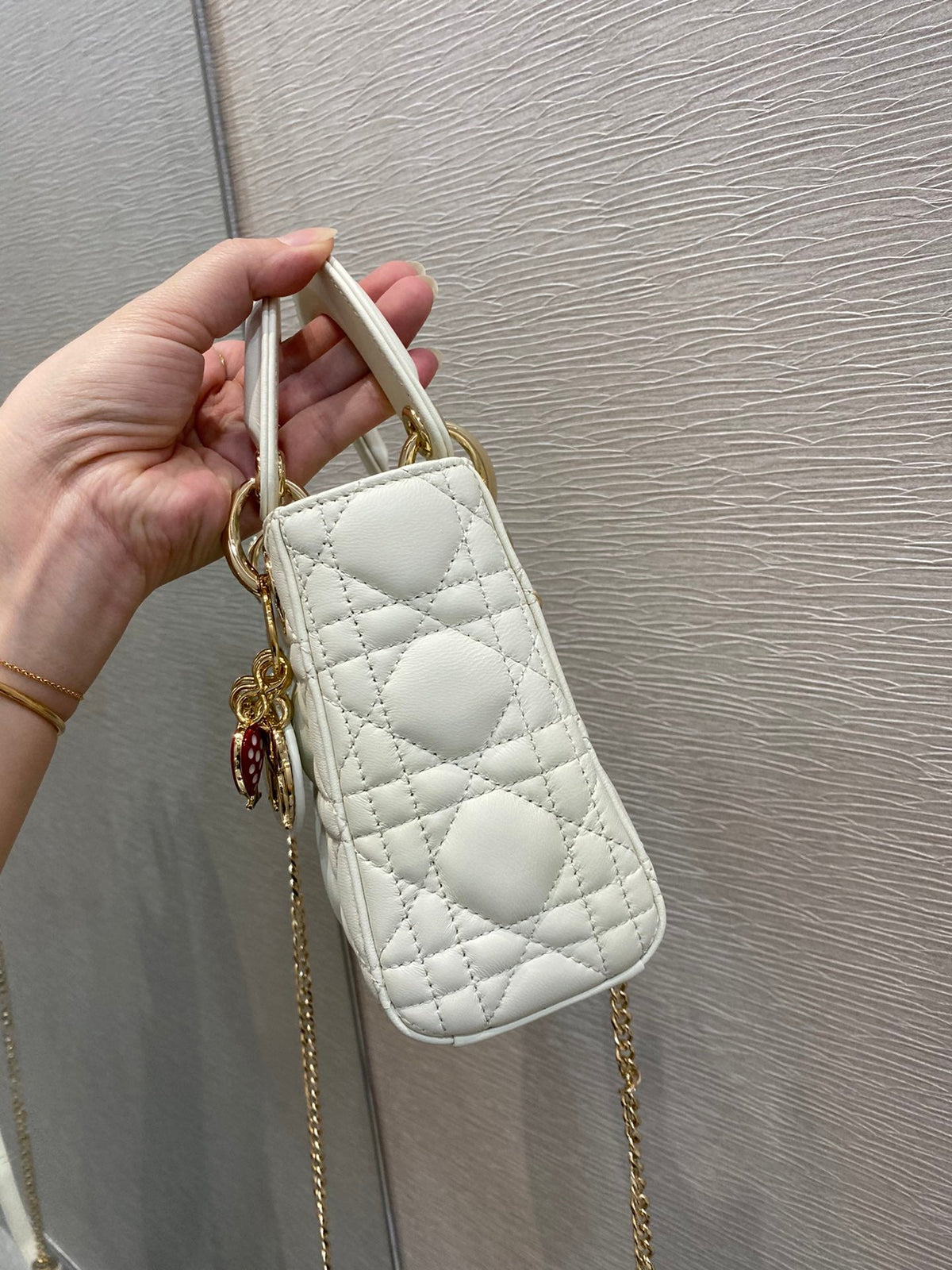 Christian Dior White Handle Bag 17cm