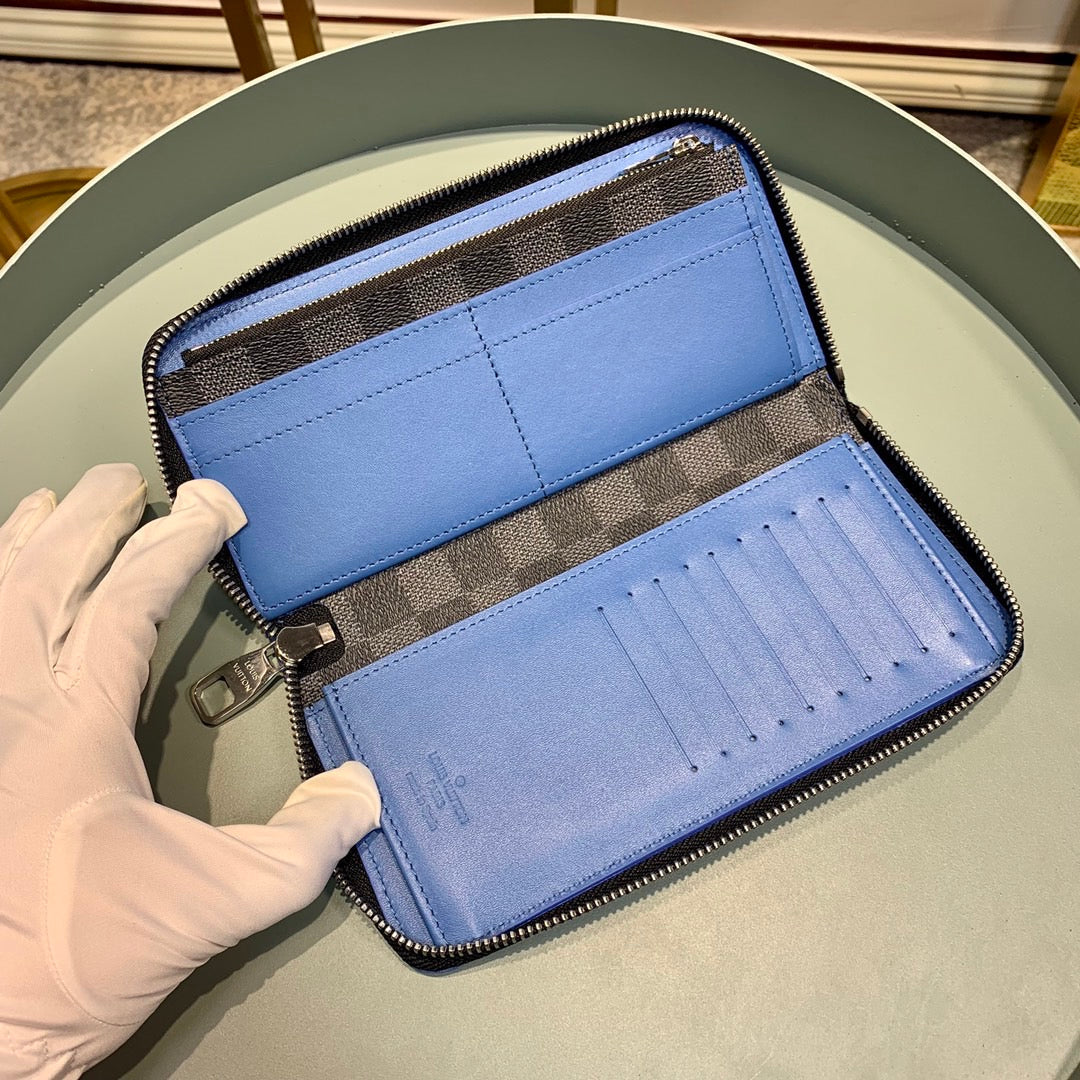 Louis Vuitton Zippy Vertical Wallet 20cm