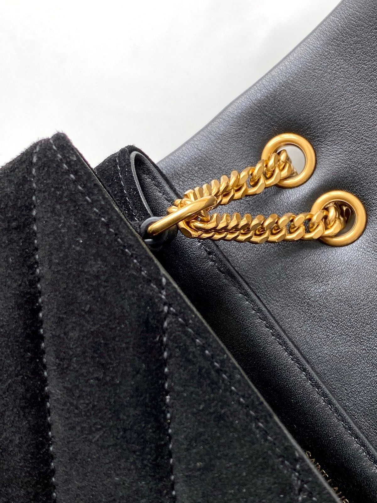 Saint Laurent Loulou Small Chain Bag With Gold Hardware 25cm