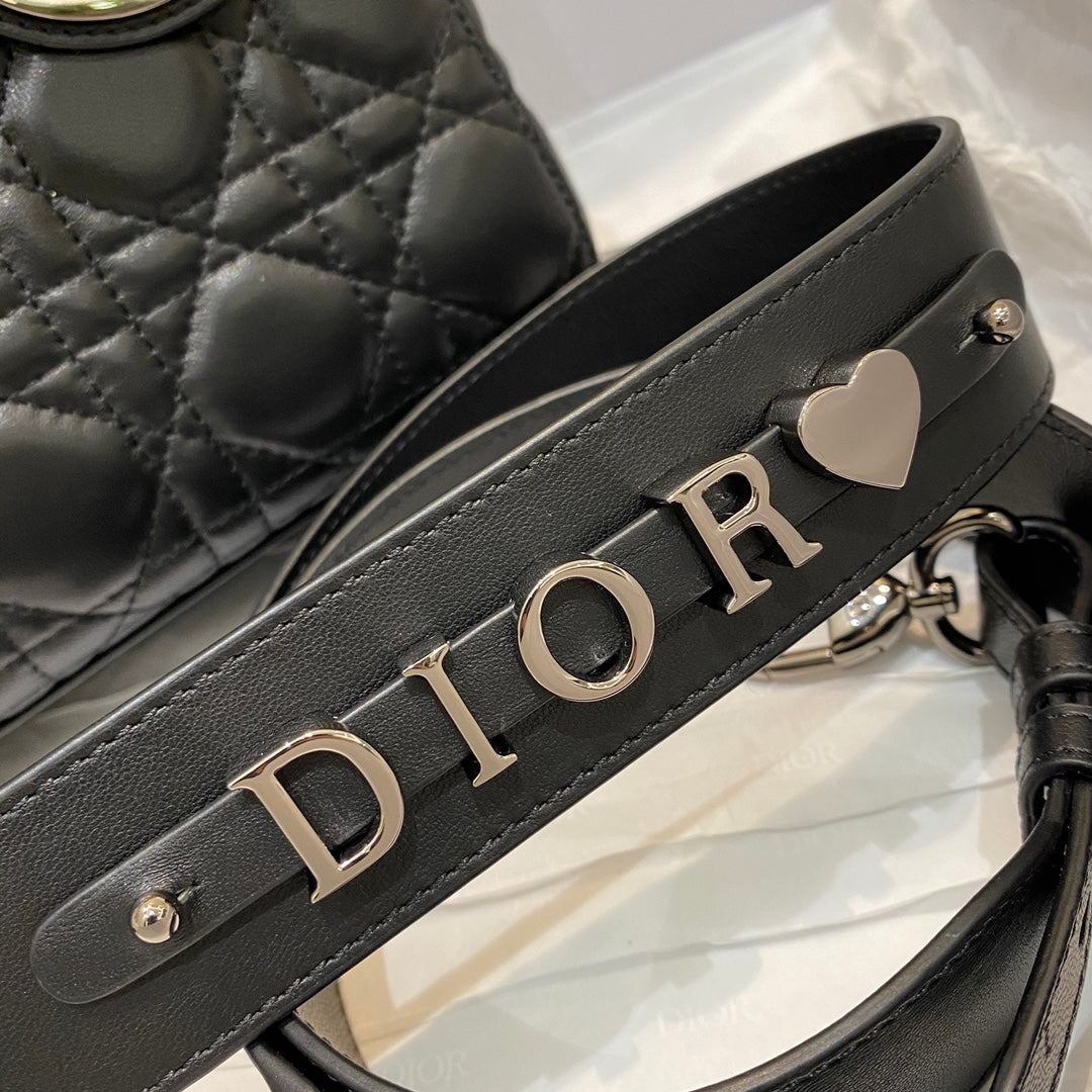 Christian Dior Lady Dior Bag Metal Hardware Spring Collection 20cm Black