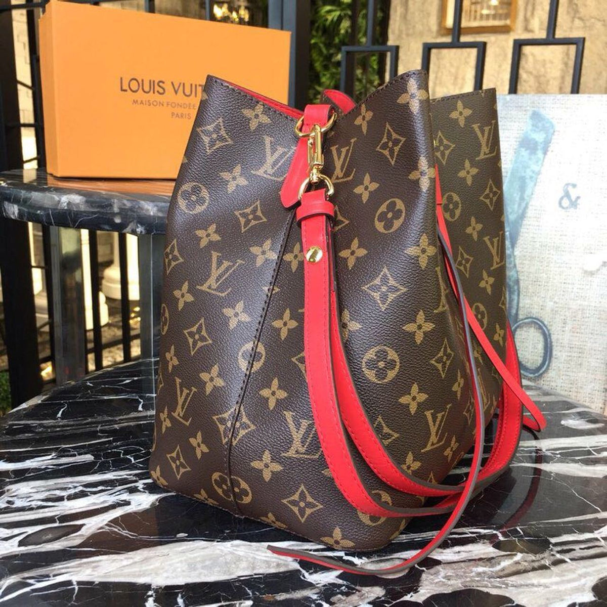 Louis Vuitton NoNo Bucket Bag Monogram Canvas Spring/Summer Collection M44020 Coquelicot