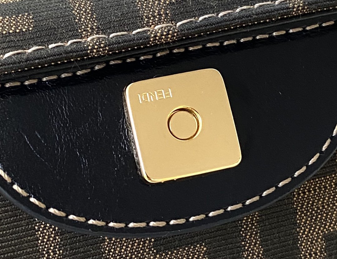 Fendi Hand Bag 35cm Brown