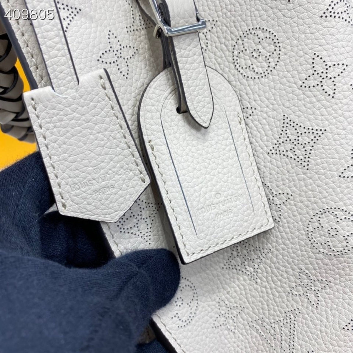 Louis Vuitton Muria Bag 22cm Mahina Calfskin Leather Spring/Summer Collection M57526 Mist