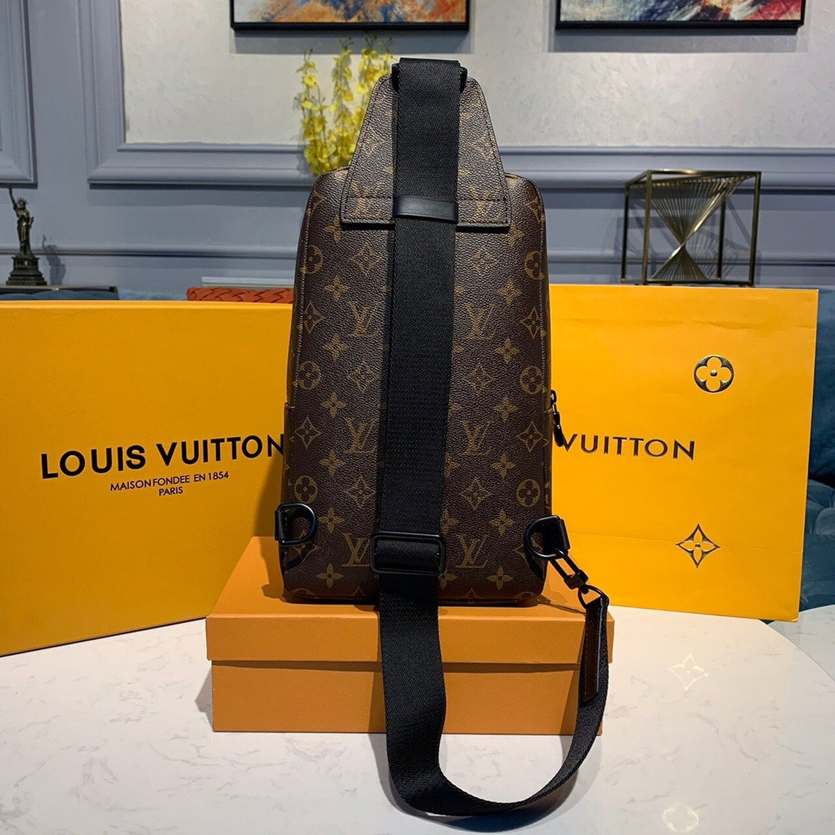 Louis Vuitton Avenue Sling Bag 32cm Monogram Canvas Spring/Summer Collection M41719, Brown