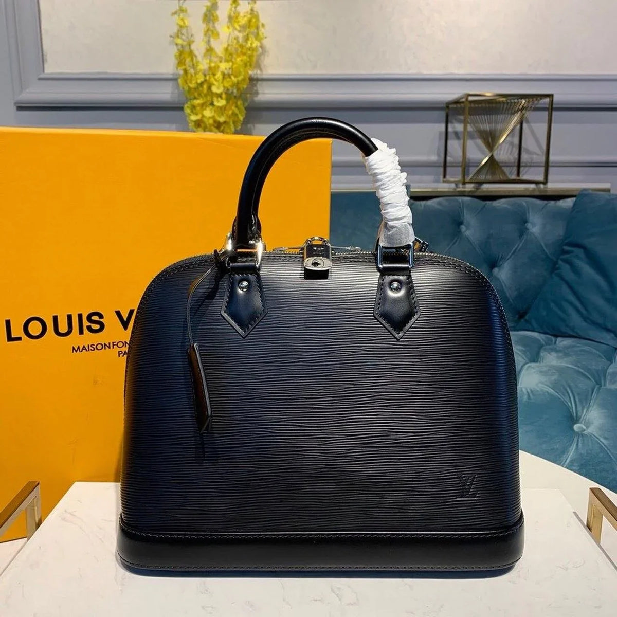 Louis Vuitton Alma PM Bag 32cm Epi Leather M40302 Black
