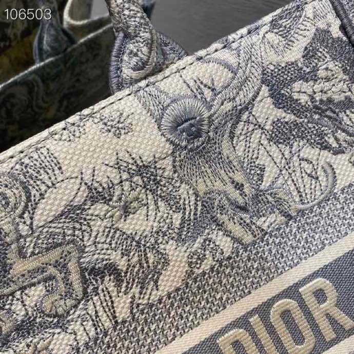 Christian Dior White Handle Bag 37cm