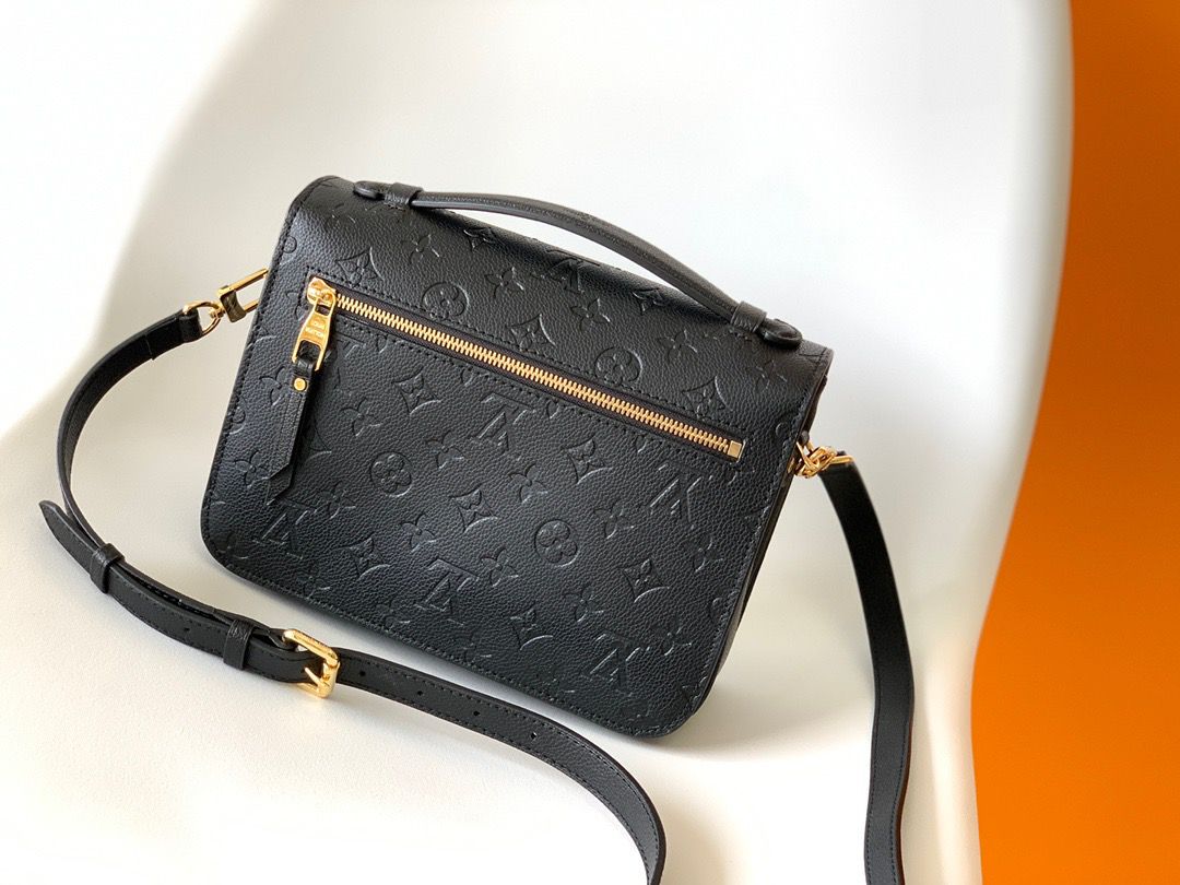 Louis Vuitton Pochette Métis Handbag M41487 29cm Black