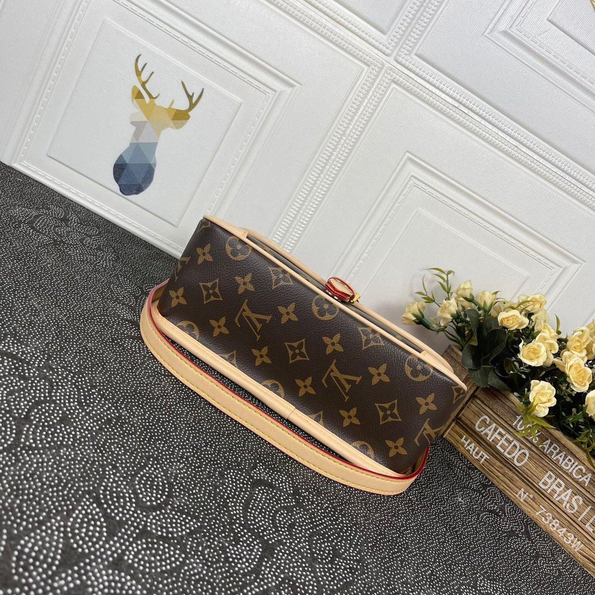Louis Vuitton M45985 Diane 25cm Brown