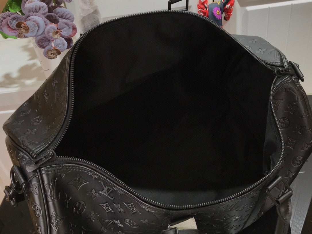 Louis Vuitton Monogram 50cm Black