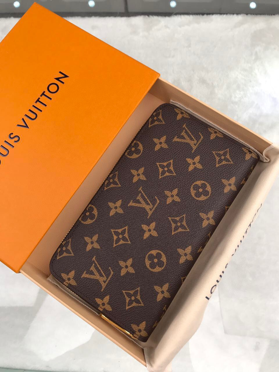 Louis Vuitton Zippy Vertical Wallet 20cm