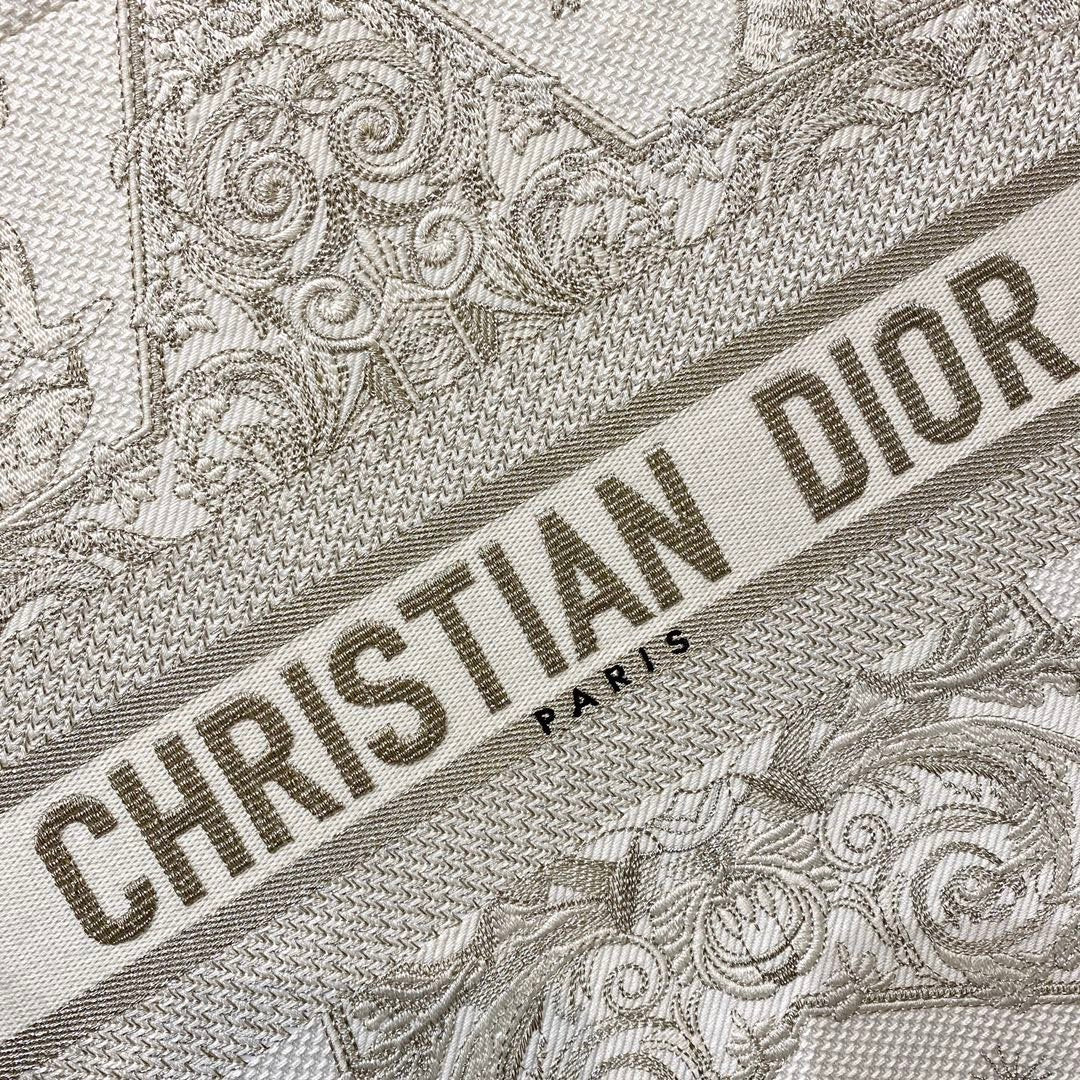 Christian Dior Medium Book Tote 42cm