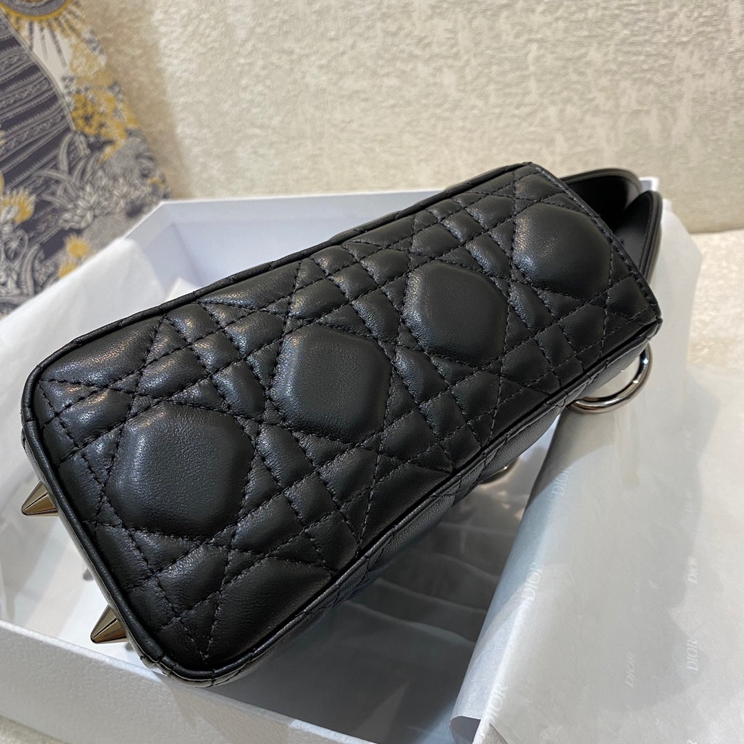 Christian Dior Lady Dior Bag Metal Hardware Spring Collection 20cm Black