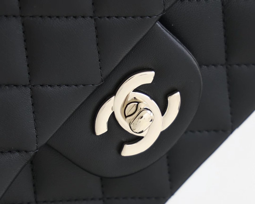 Chanel Mini Flap Bag With Top Handle AS2431 20cm Black