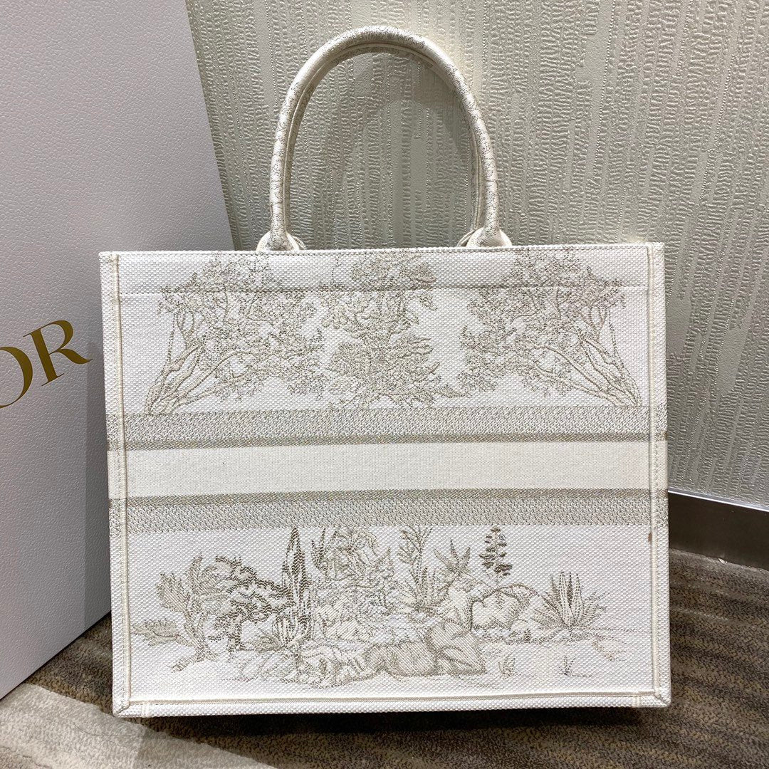 Christian Dior Medium Book Tote 42cm