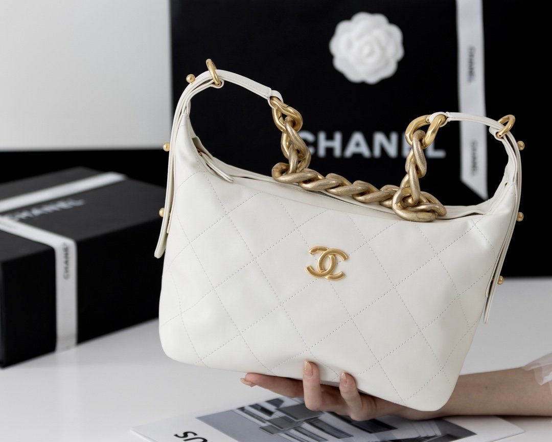 Chanel Hobo Handbag 28cm White
