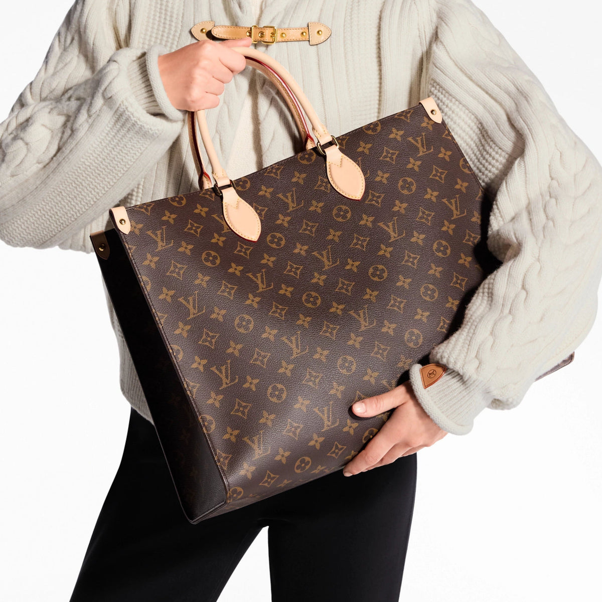 OnTheGo GM Mon Monogram Coated Canvas Gold-Toned Hardware